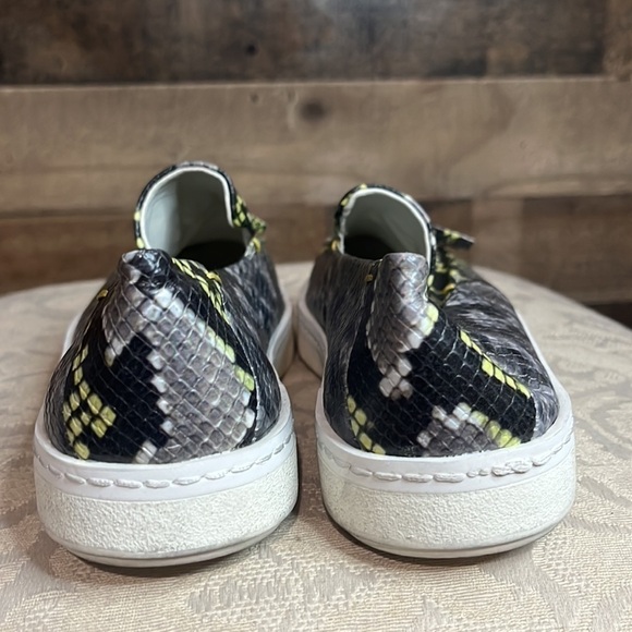 Franco Sarto Leather Sneakers Python Print Gray Green Size 6.5 - Picture 4 of 10